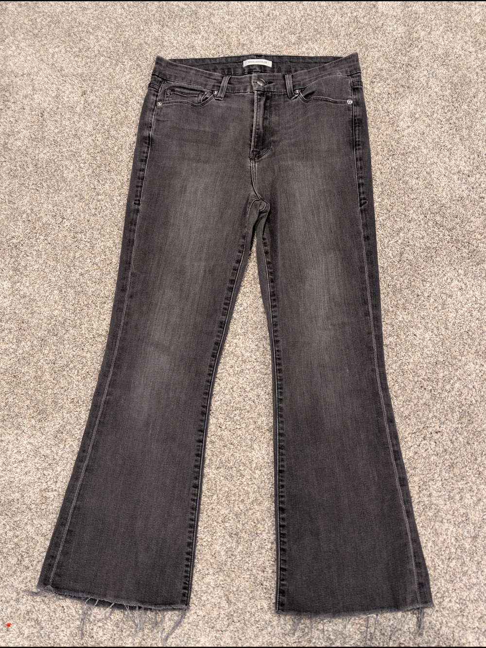 ​Good American High Waisted Cropped Flare Jeans Black Raw Hem 6/28